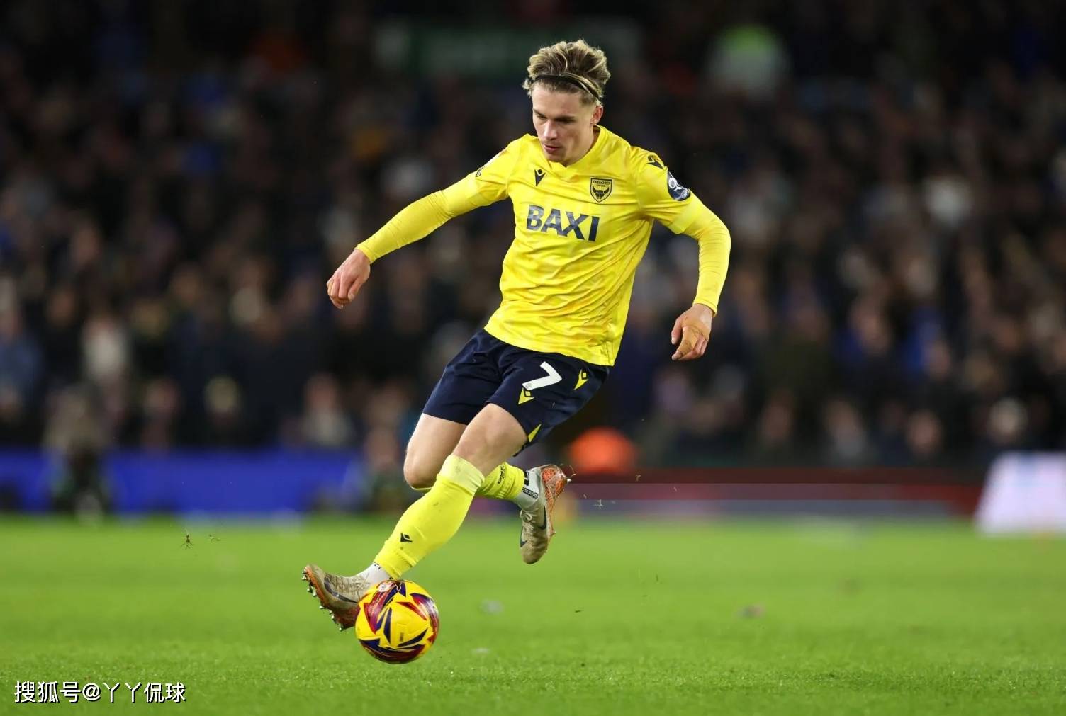 牛津联主场告负，牛津联球员不畏艰难困苦