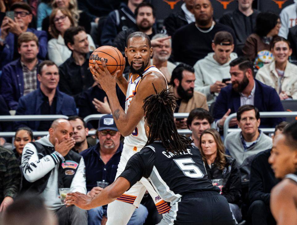 杜兰特在日本队比赛中大胜，连败引发热议！