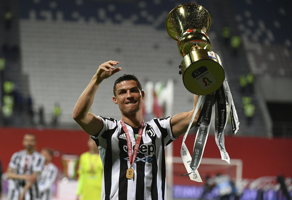 C罗在西班牙队比赛中连败，刷新纪录引发热议！